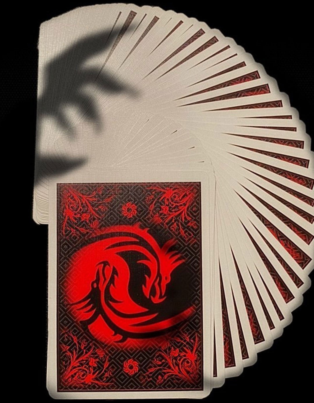 Red Dragon - Carti de joc