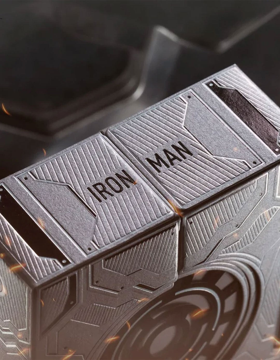 Iron Man MK 1 - Carti de joc ed. limitata deluxe