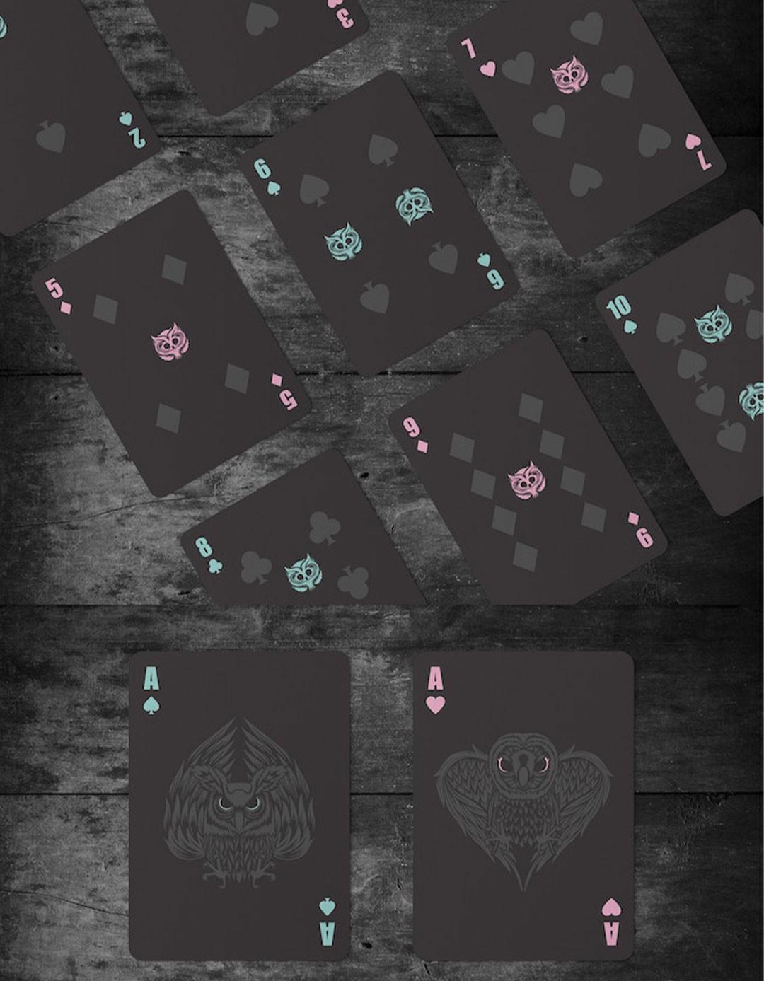 Owl Negru - Carti de joc