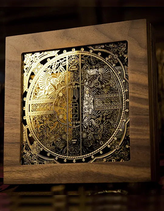 The Four Seasons Wooden Boxset - Set carti de joc ed. limitata deluxe