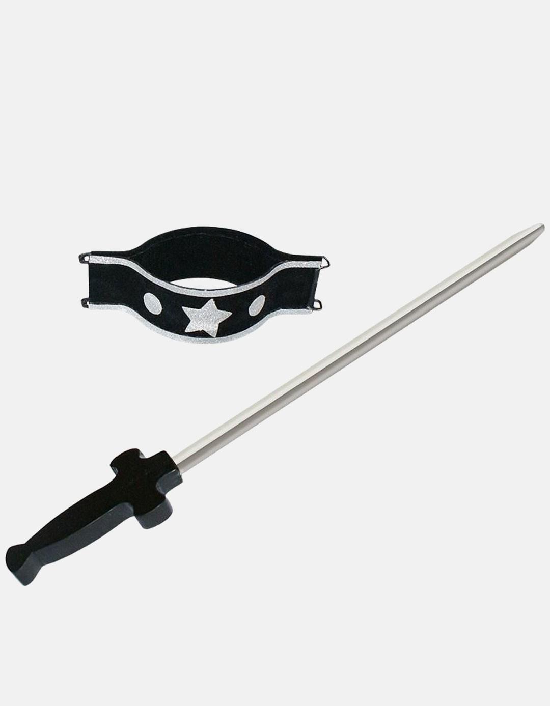 Sabia prin mana - Sword through arm