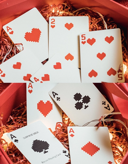 Surprise Deck V5 (Rosu) - Carti De Joc